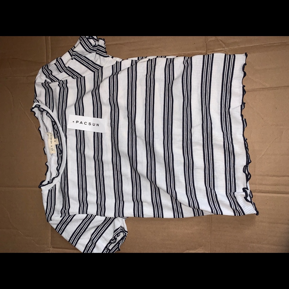 Brand new LA Hearts babydoll inspired tee